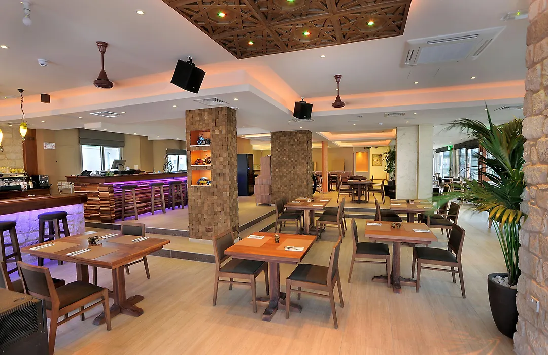 Nelia Gardens-1