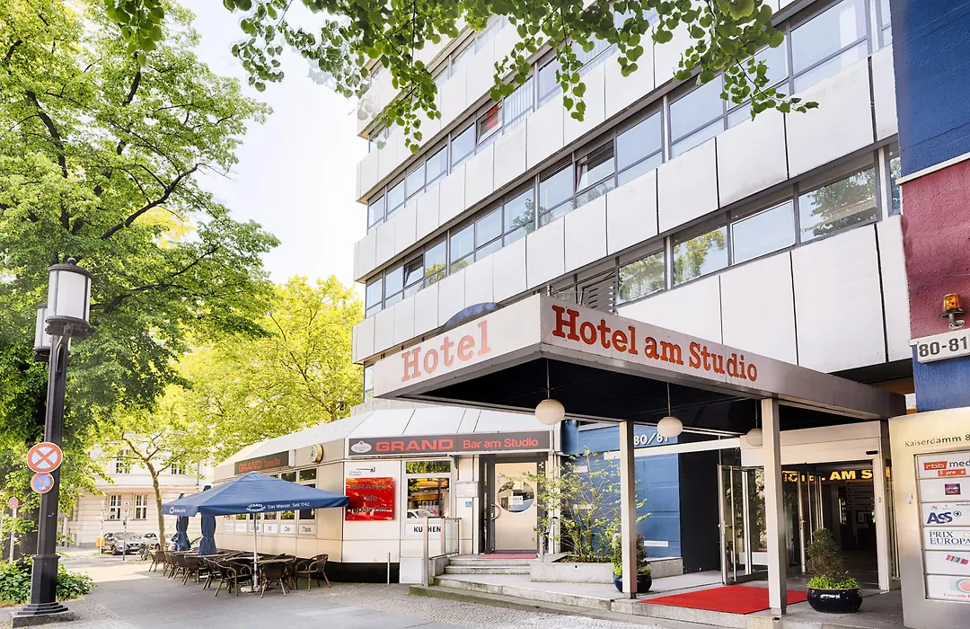 Enjoy Hotel Am Studio-1