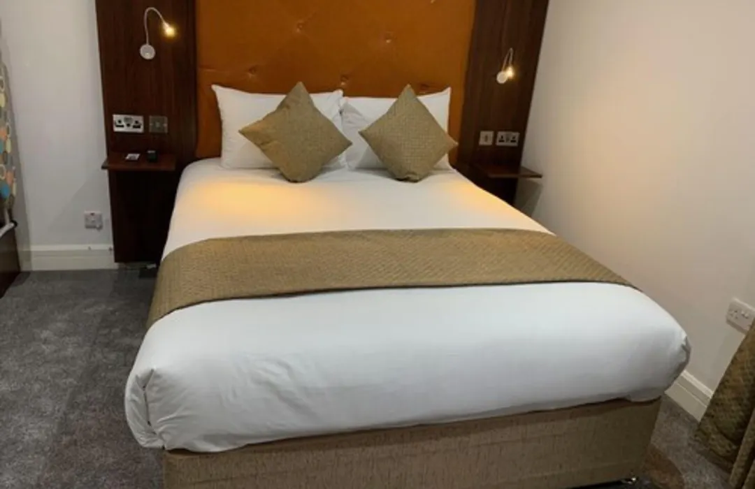 Trivelles Rochester Hotel-1