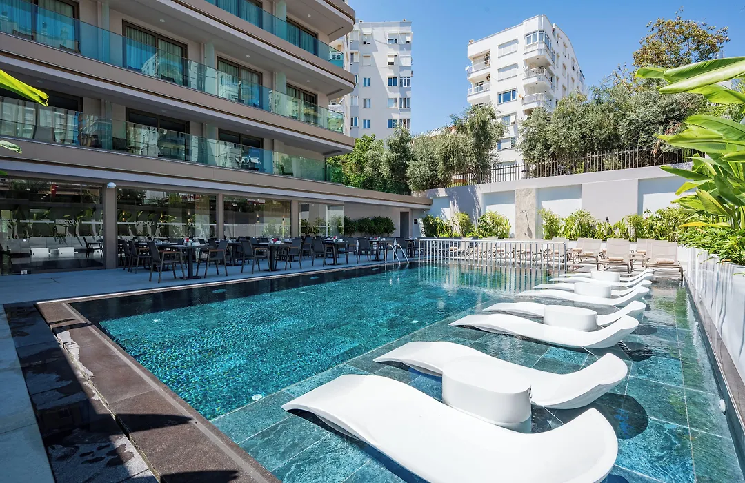 Awen Lara Hotel-1