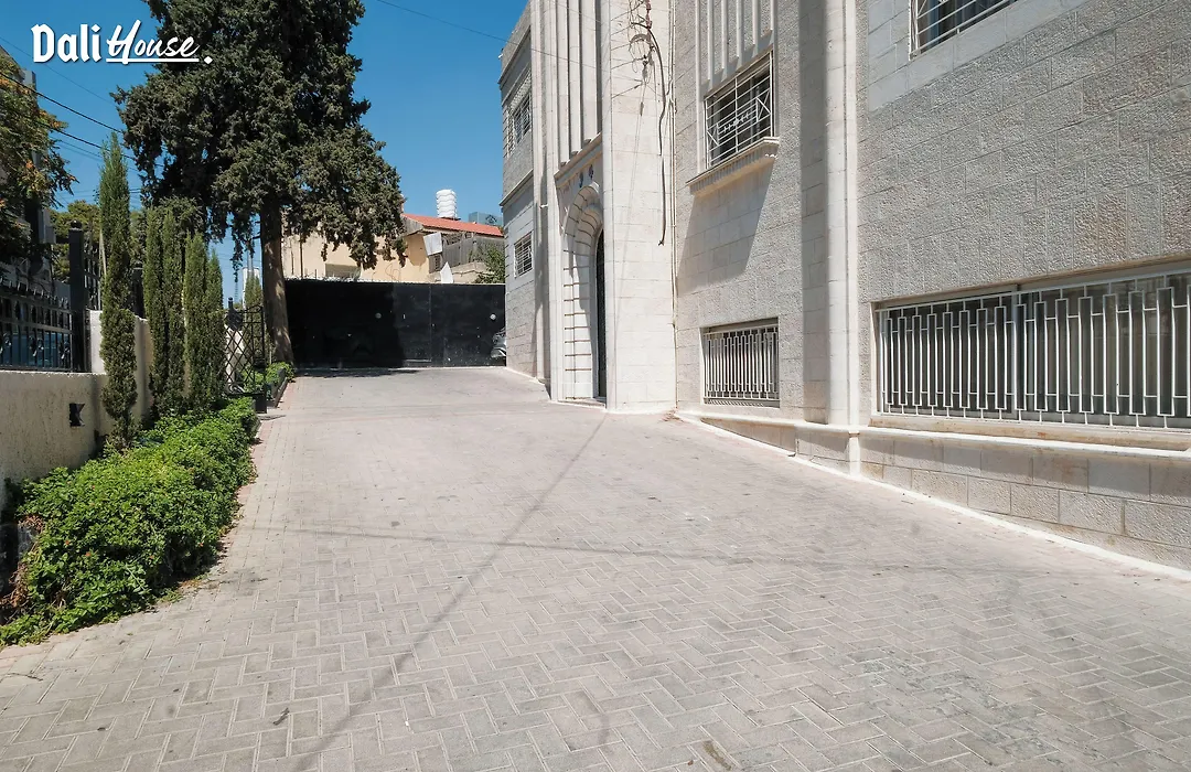 Dali House-1