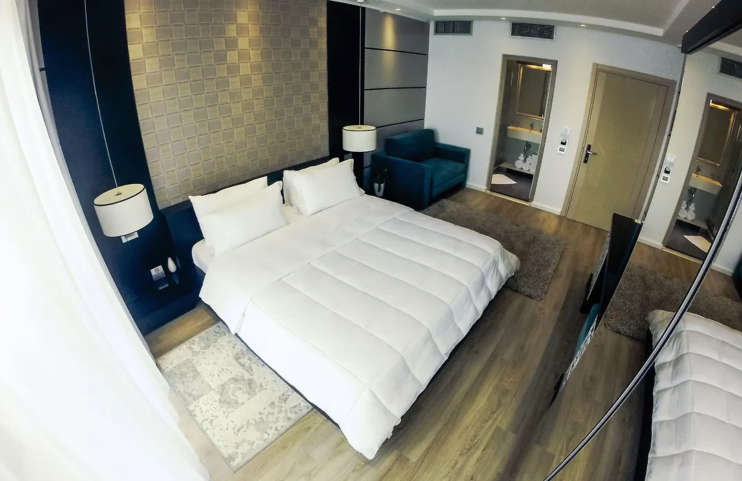 Demi Hotel-1