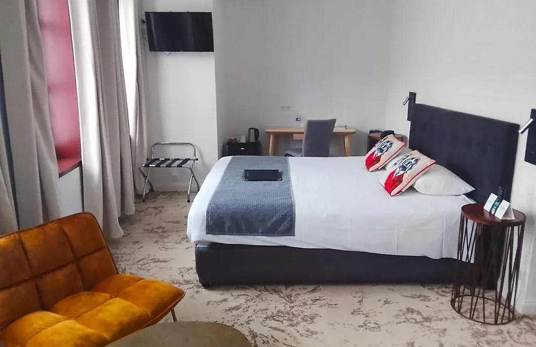 Logis Les Hauts de Montreuil / Le Patio-1