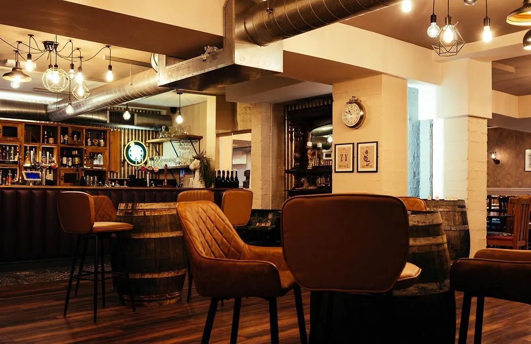 The Duke Of Edinburgh Hotel & Bar-1