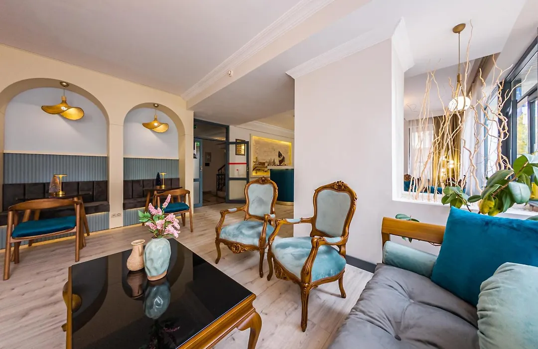 Triana Hotel-1