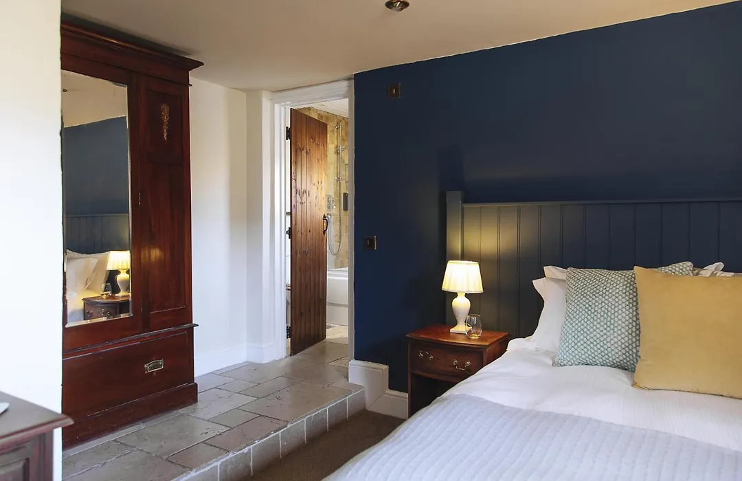 Blue Ball Inn-1