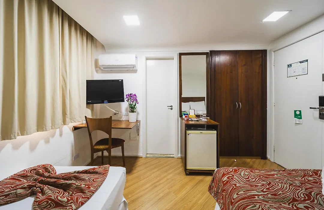 Hotel Dan Inn Curitiba Centro By Nacional Inn-1