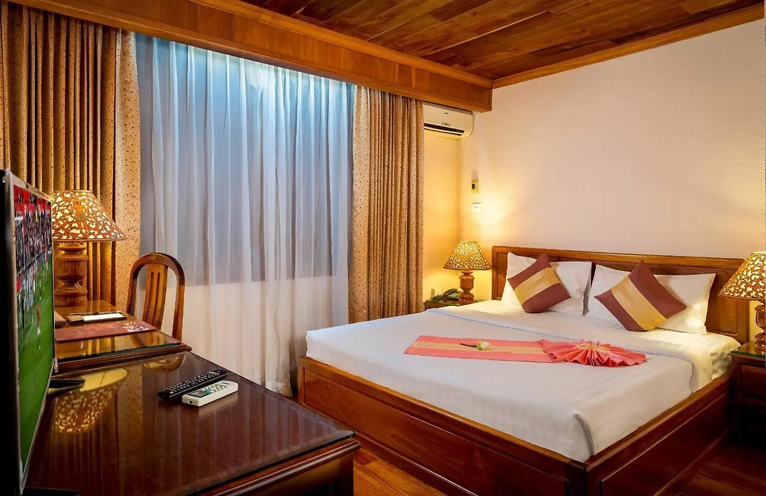 Ta Prohm Hotel & Spa-1