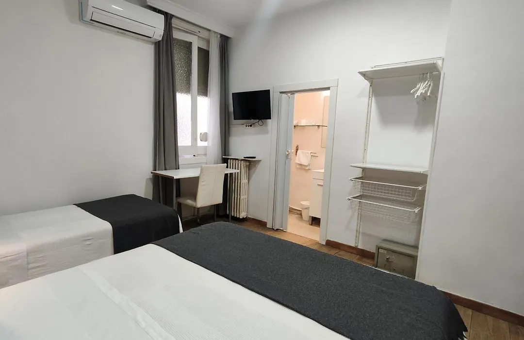 Hostal Cervantes-1