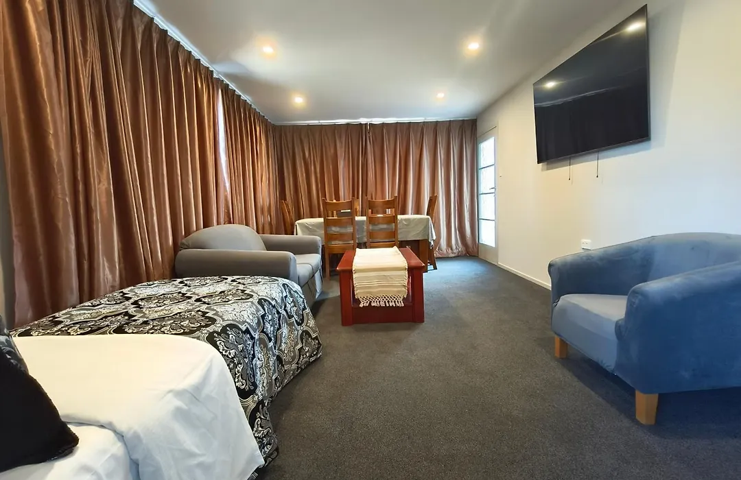 Willowbank Motel-1