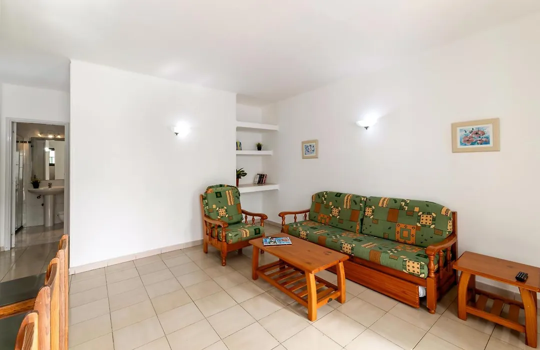Apartamentos Luz Y Mar-1