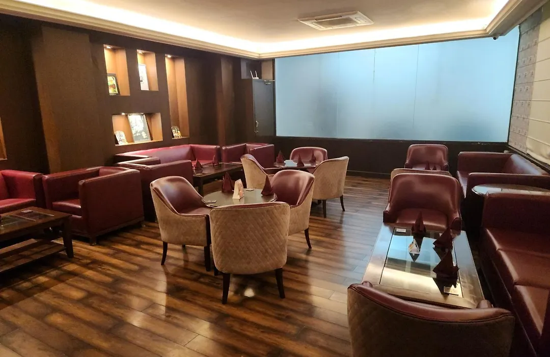 Hotel President-1