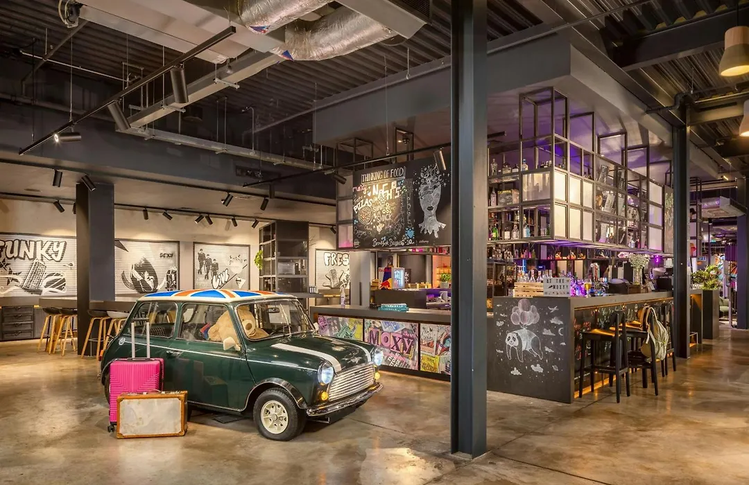 Moxy London Heathrow Airport-1