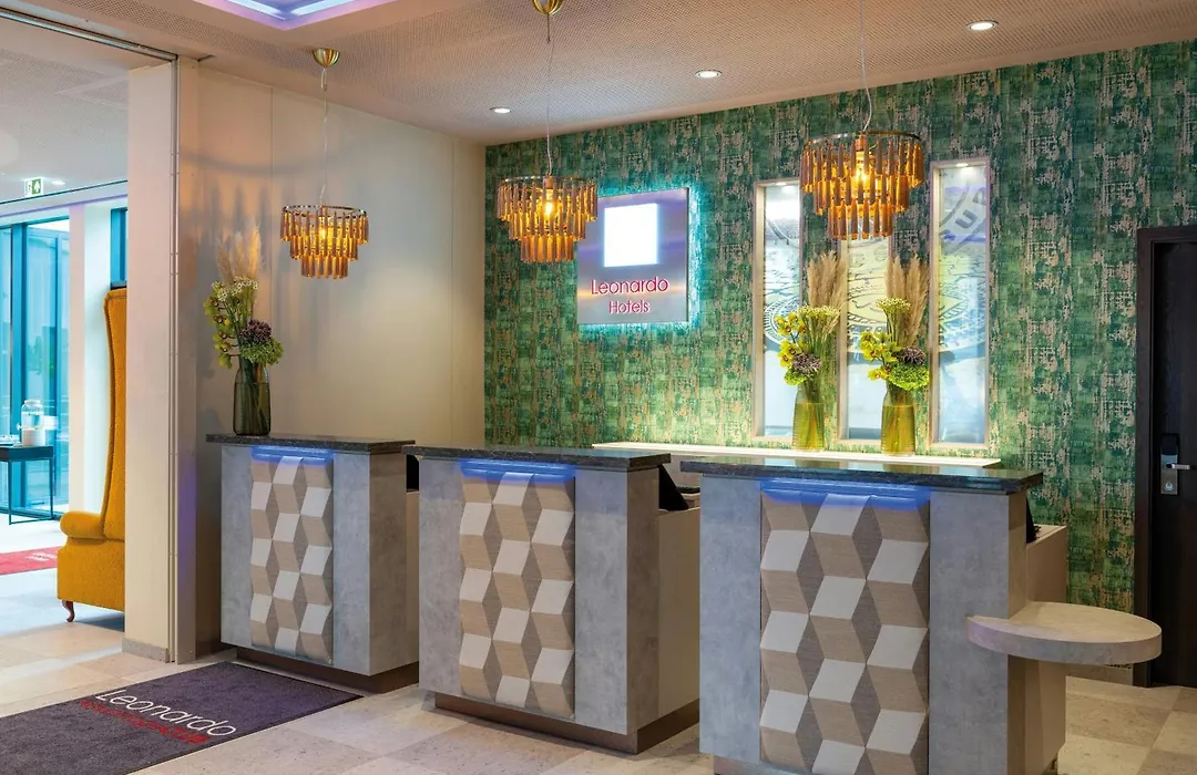 Leonardo Hotel Augsburg-1
