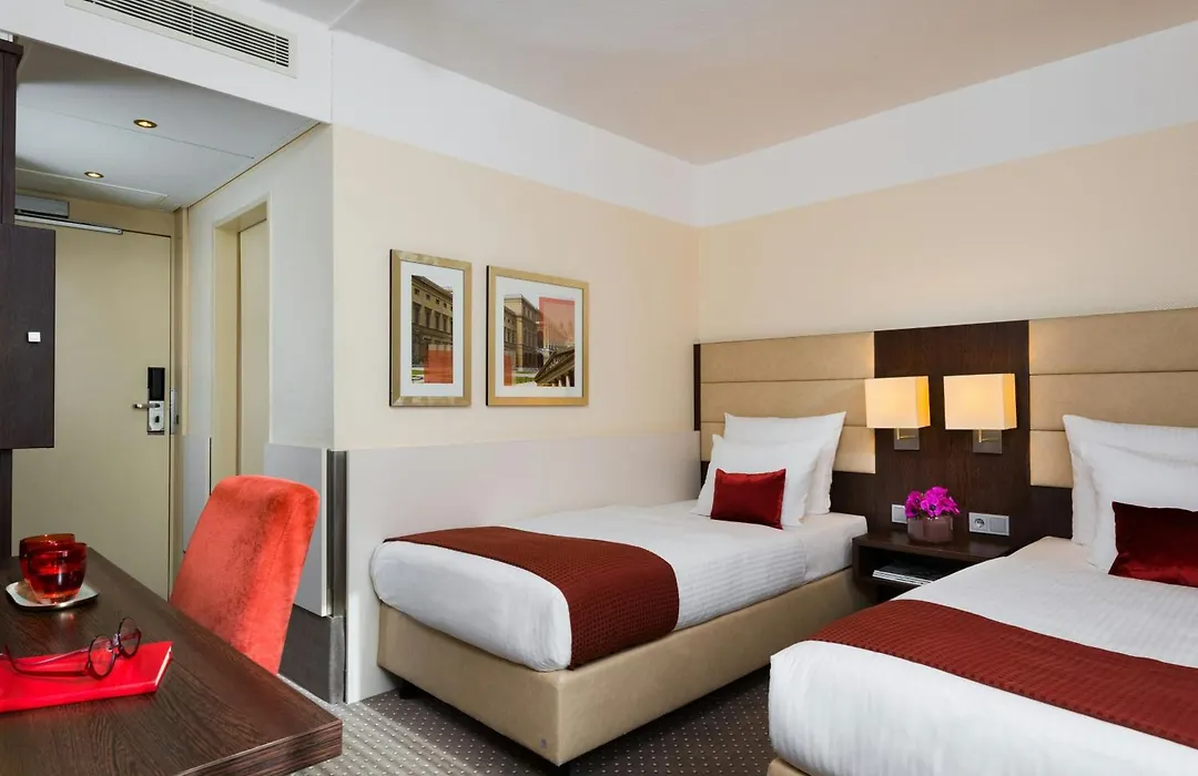 Leonardo Hotel Munich Arabellapark-1