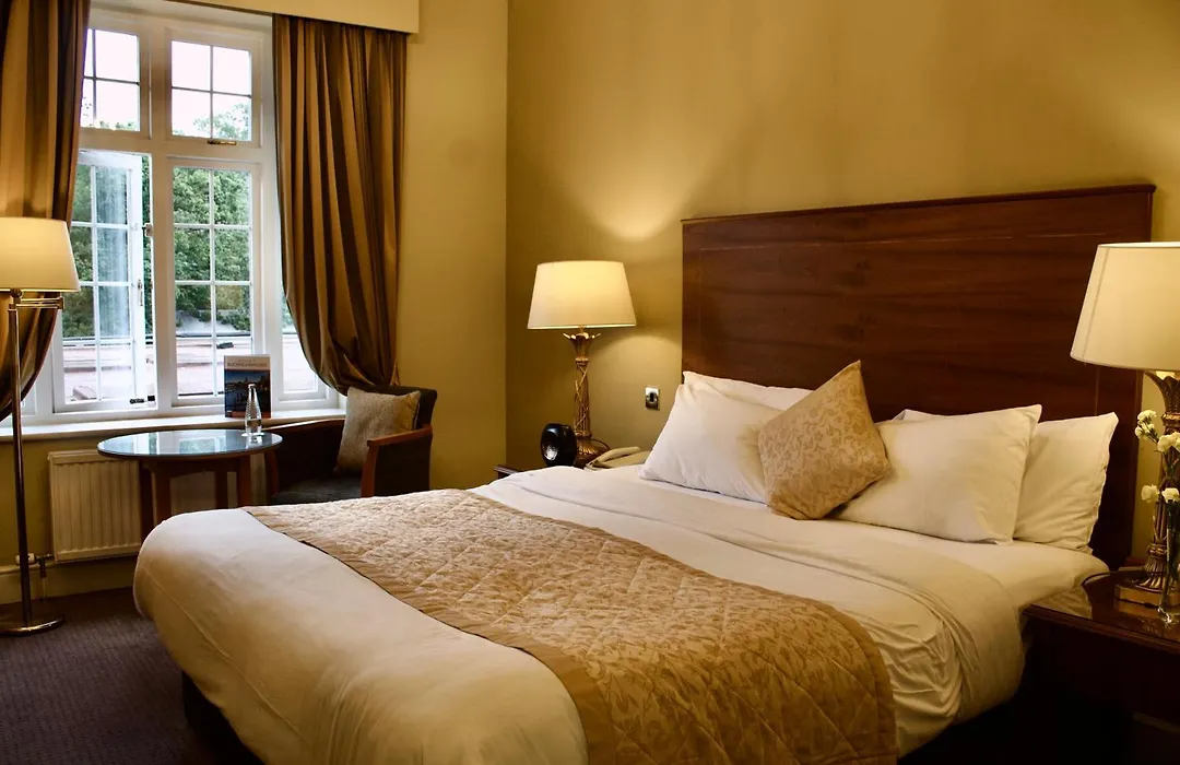 Grovefield House Hotel By Uno -Free Parking-1