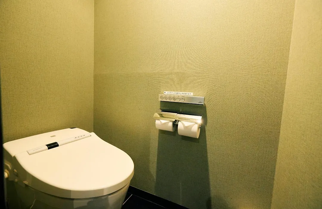Urbain Hiroshima Executive-1