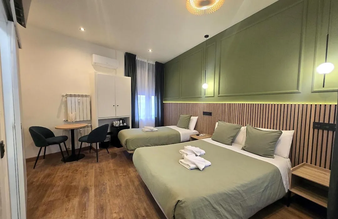 Hostal Main Street Madrid-1