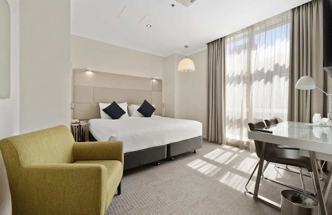 Clarion Suites Gateway-1