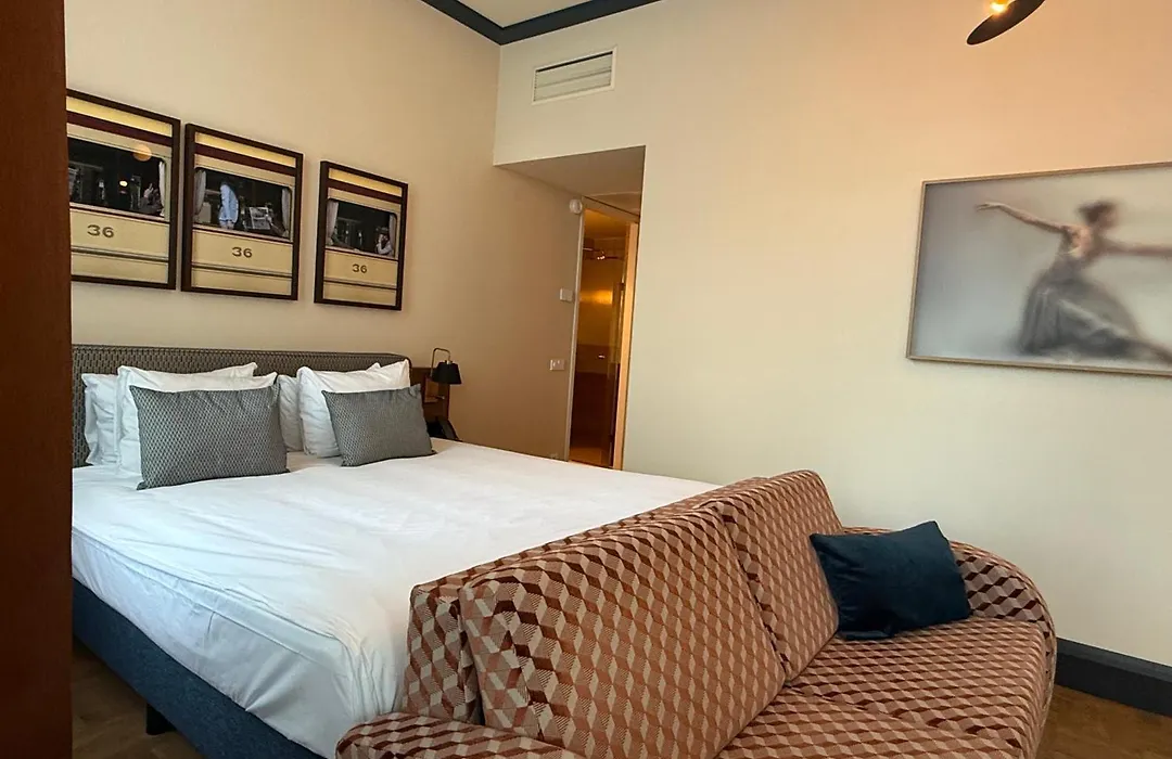 De Plesman Hotel The Hague-1
