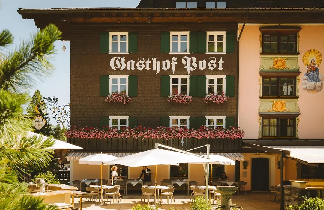 Post Lech Arlberg-1