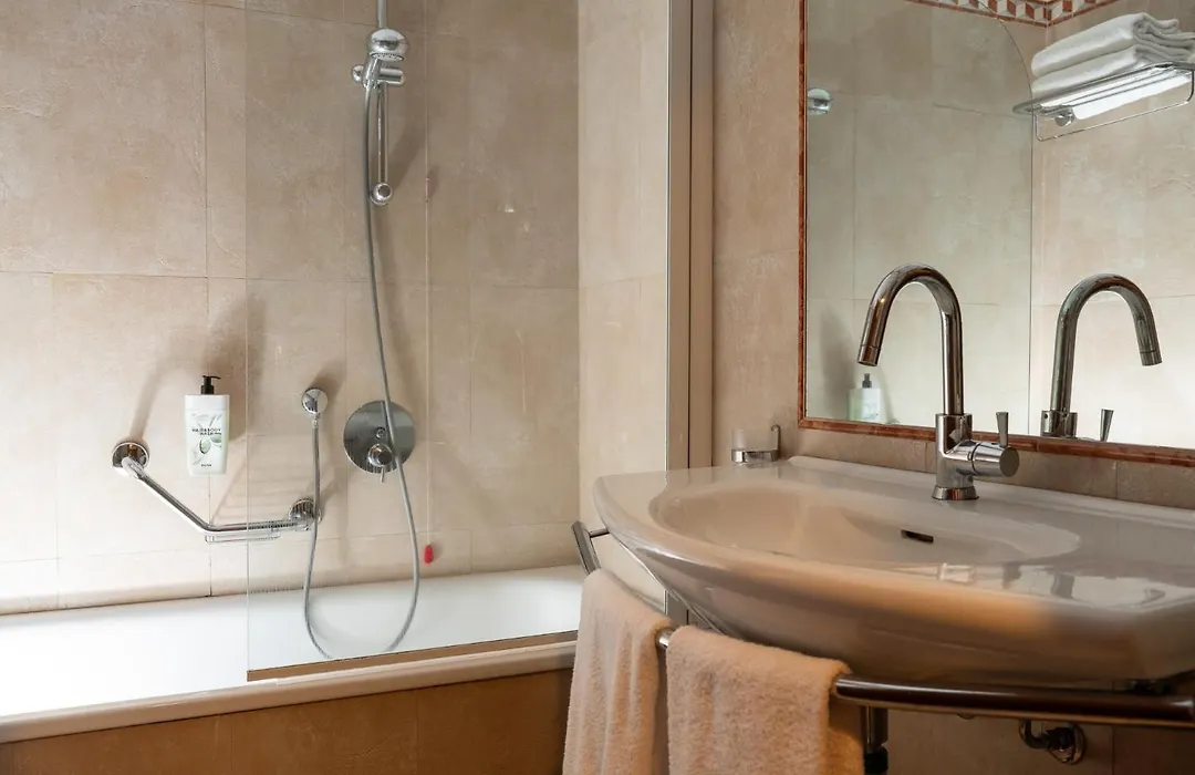 Hotel Athena-1