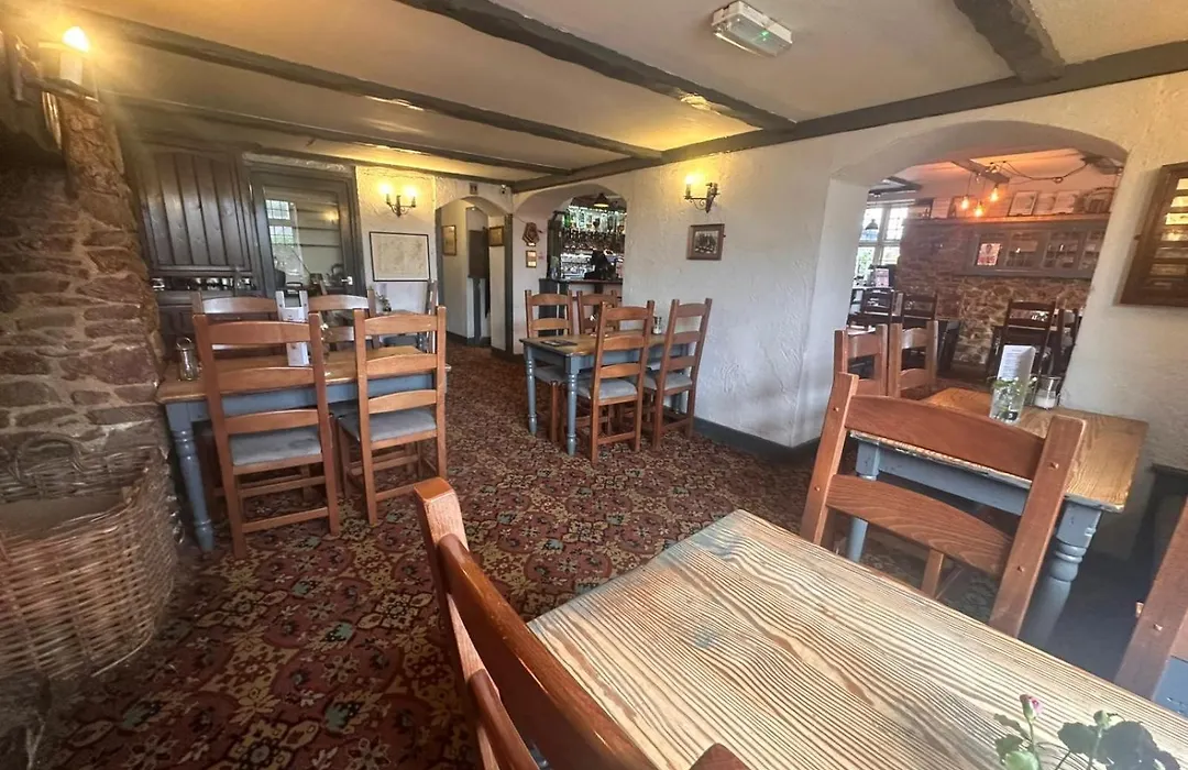 Manor Inn Galmpton-1