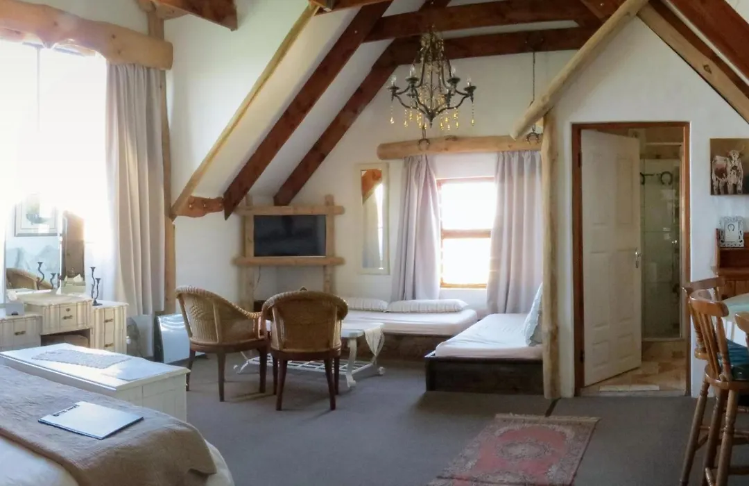 Tniqua Stable Inn-1