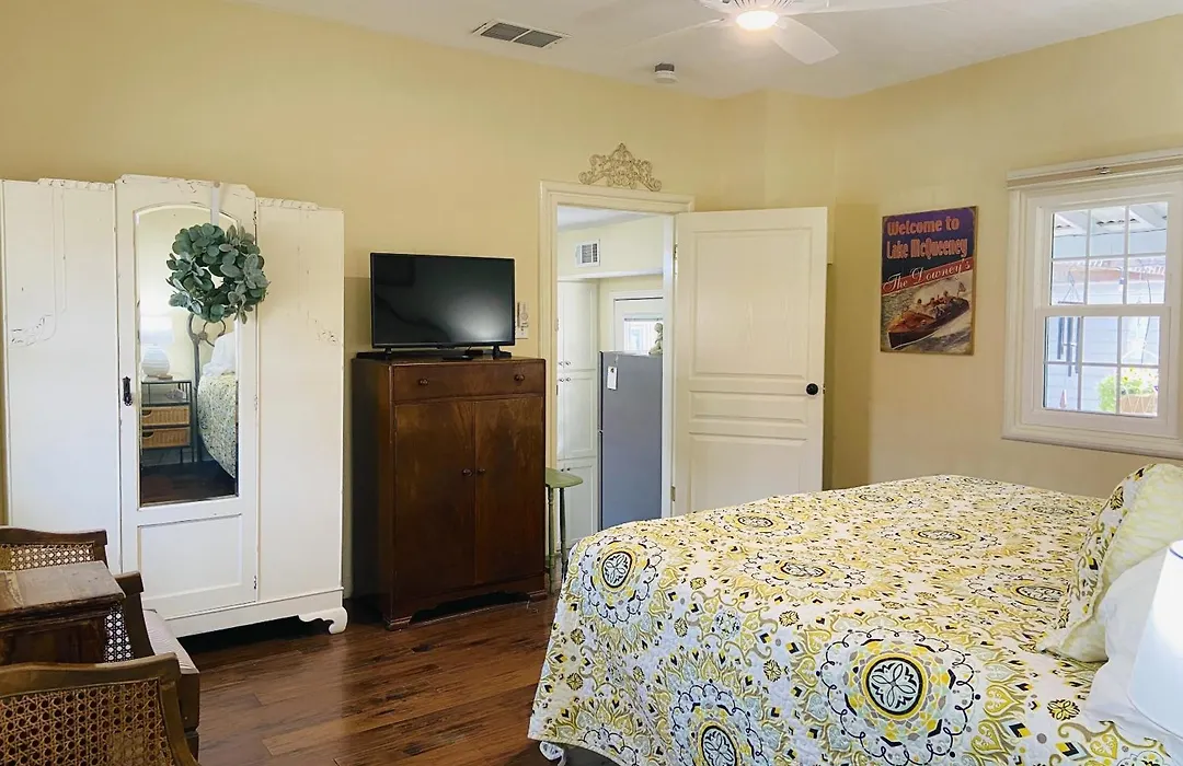 Comal Inn-1