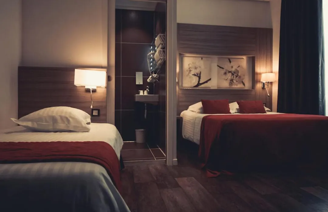 Hotel Le Grillon-1