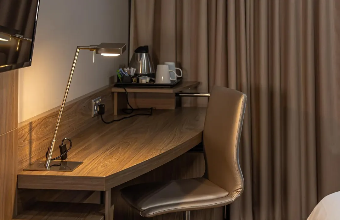 Holiday Inn London West By Ihg-1