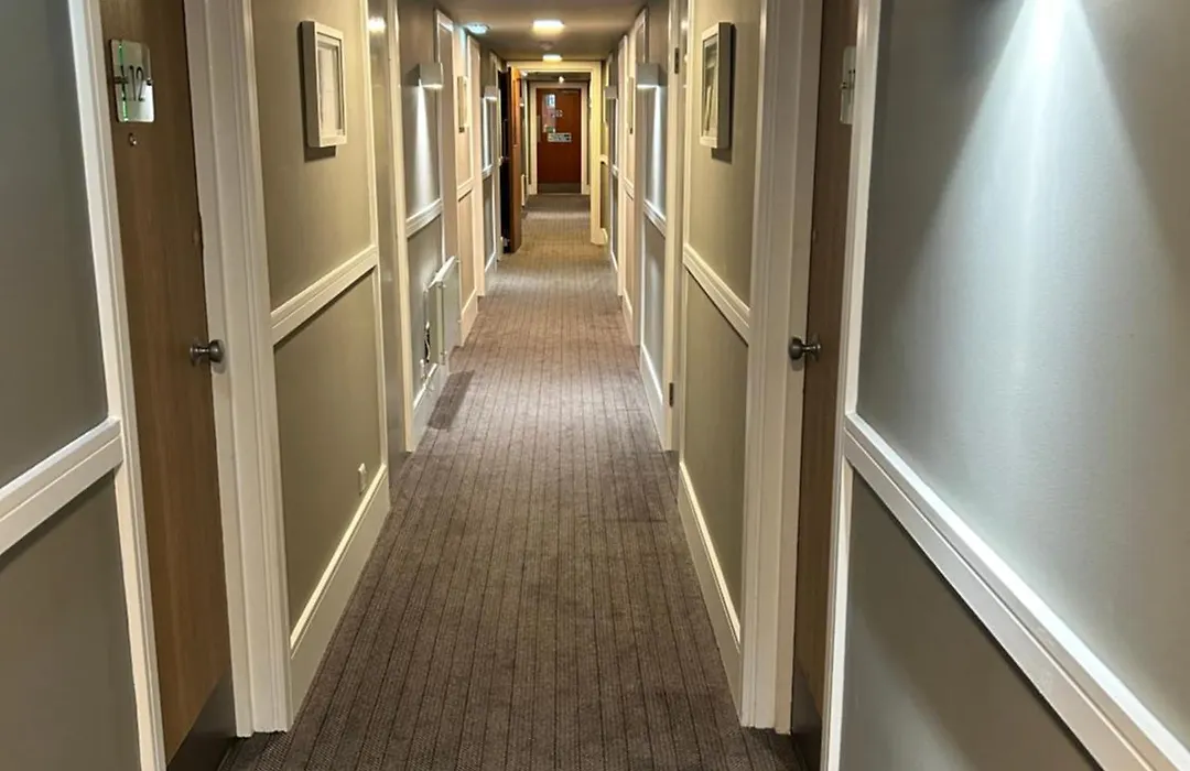 Hello Hotel-1