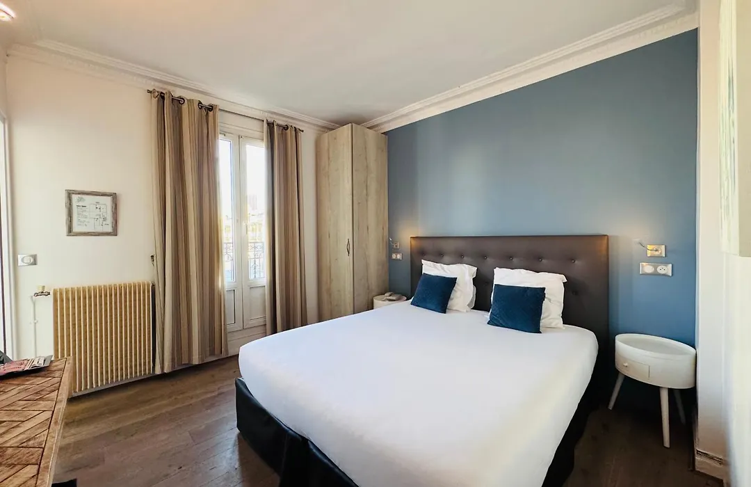 Hotel L'Amiral-1