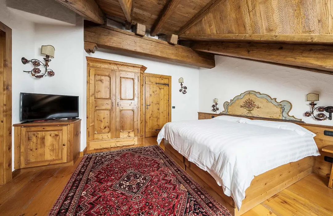 Hotel Cortina-1