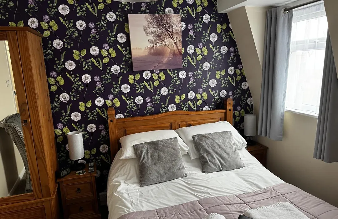 Willows Guest House-1