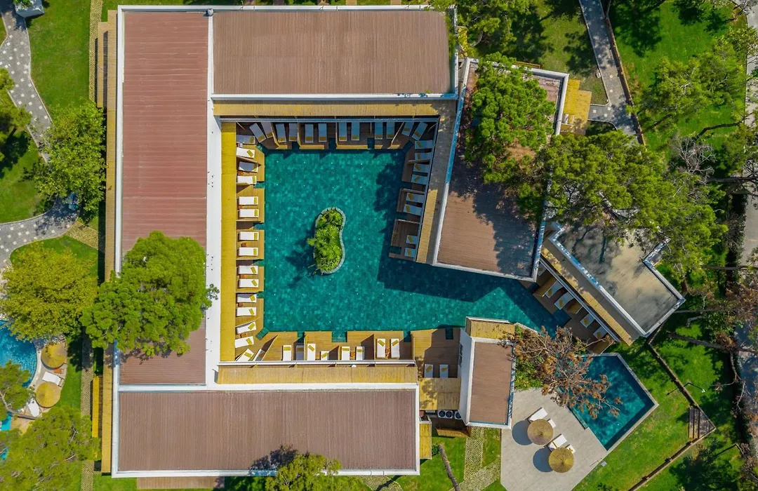 Fashiontv Luxe Resort-1