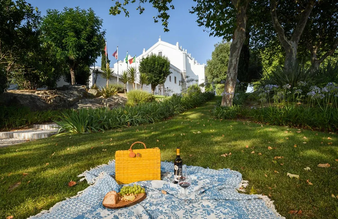 Convento do Espinheiro, Historic Hotel&Spa-1