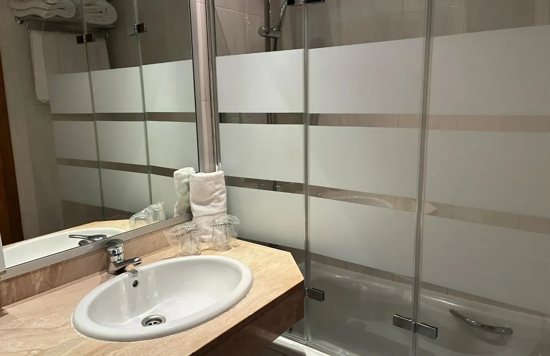 Hotel Travessera-1