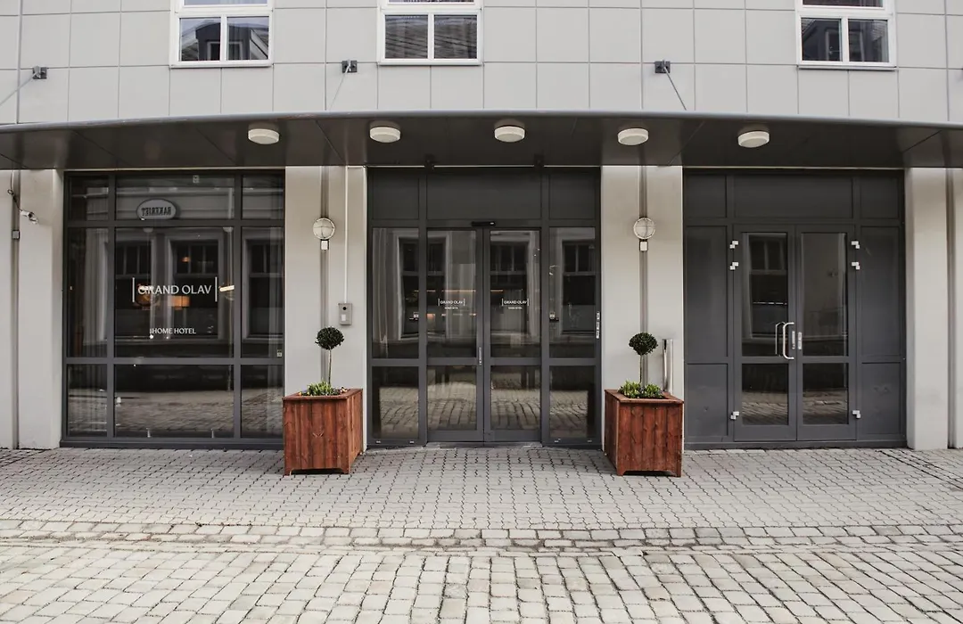 Home Hotel Grand Olav-1