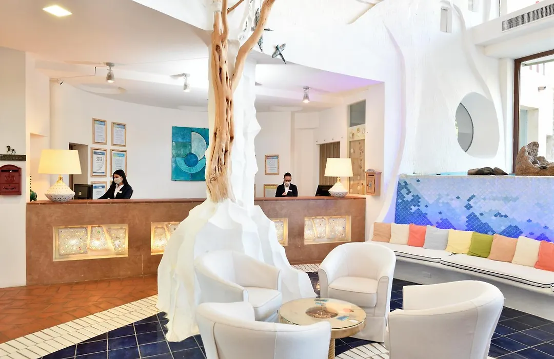 Hotel Resort & Spa Baia Caddinas-1