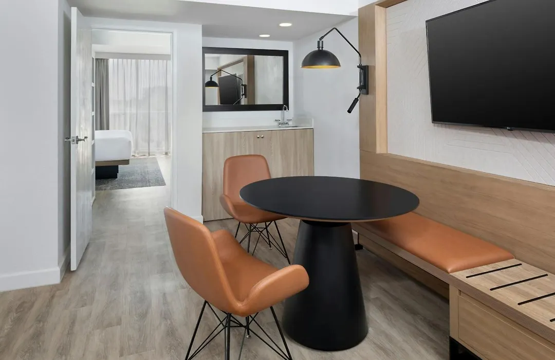 Sheraton Suites Fort Lauderdale At Cypress Creek-1