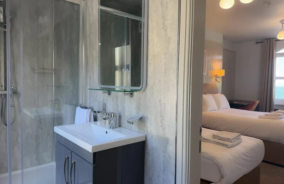 Nomi Rooms & Restaurant-1