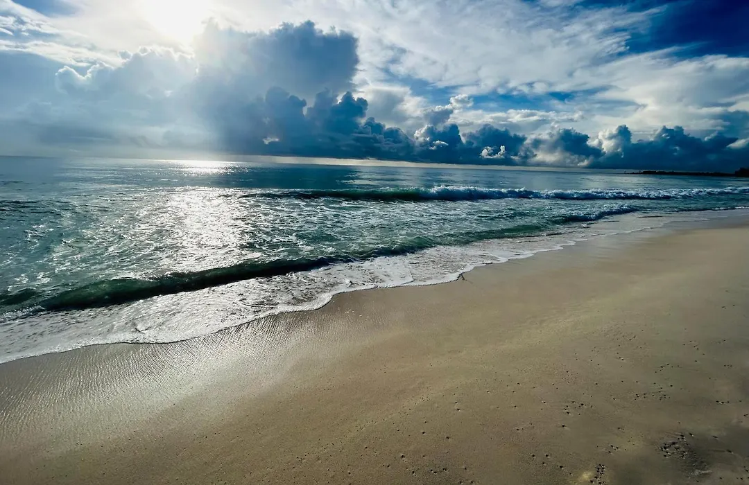 Solymar Beach Condominium-1