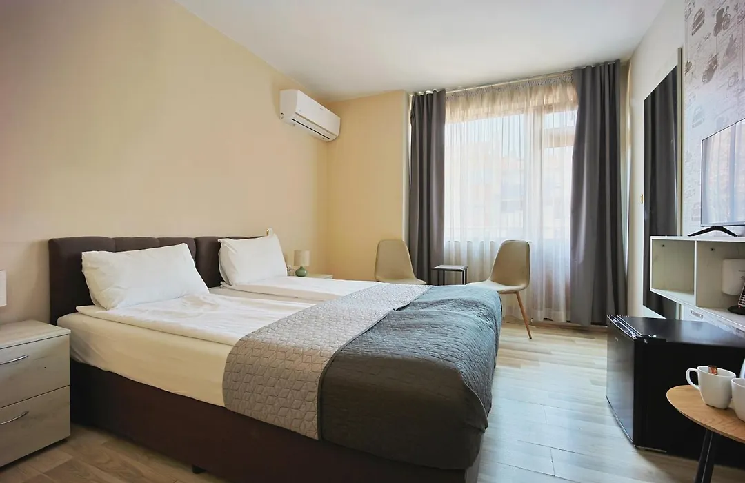 Hotel Leda-1
