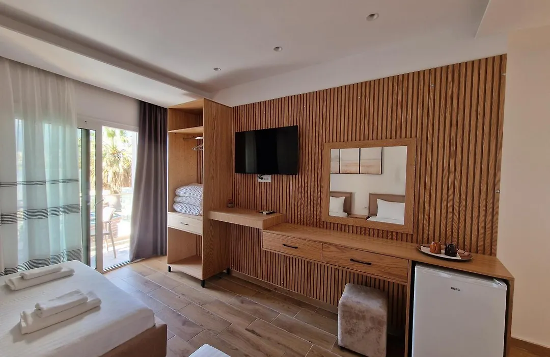 Seaside Hotel Himare-1