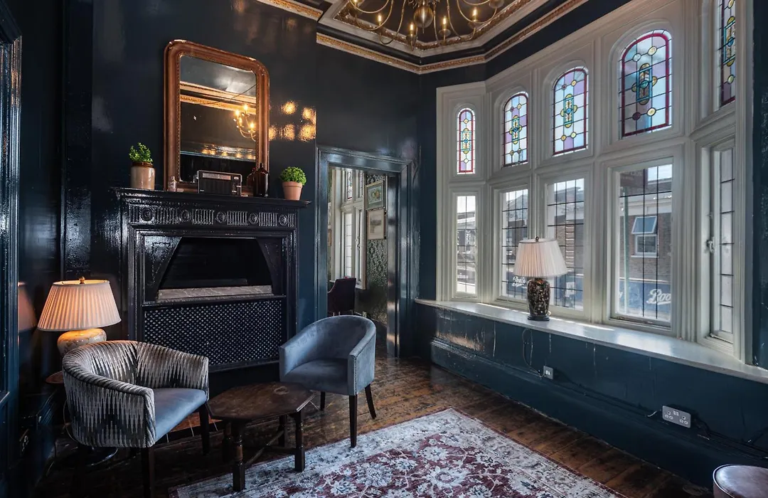 The Red Lion Hotel-1