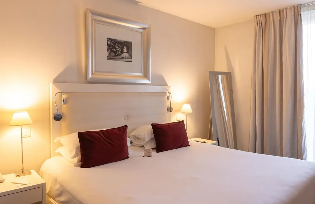 Hotel Renoir-1