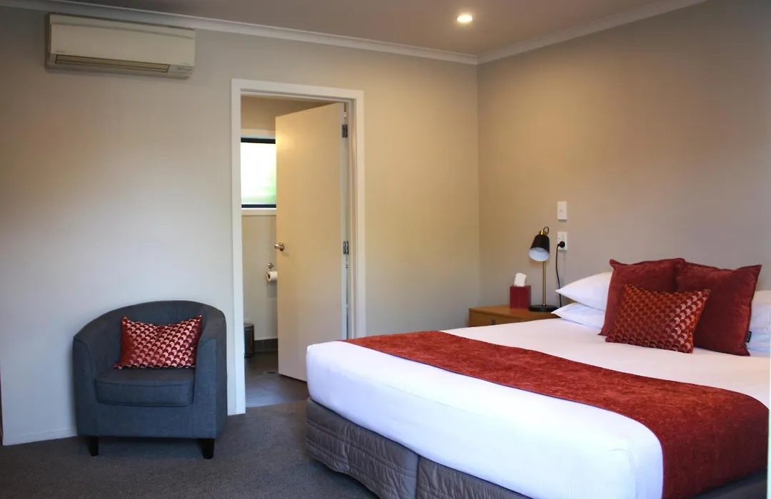 Albert Court Motor Lodge-1