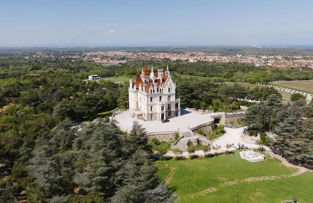 Chateau De Valmy - Chambres D'Hotes-1