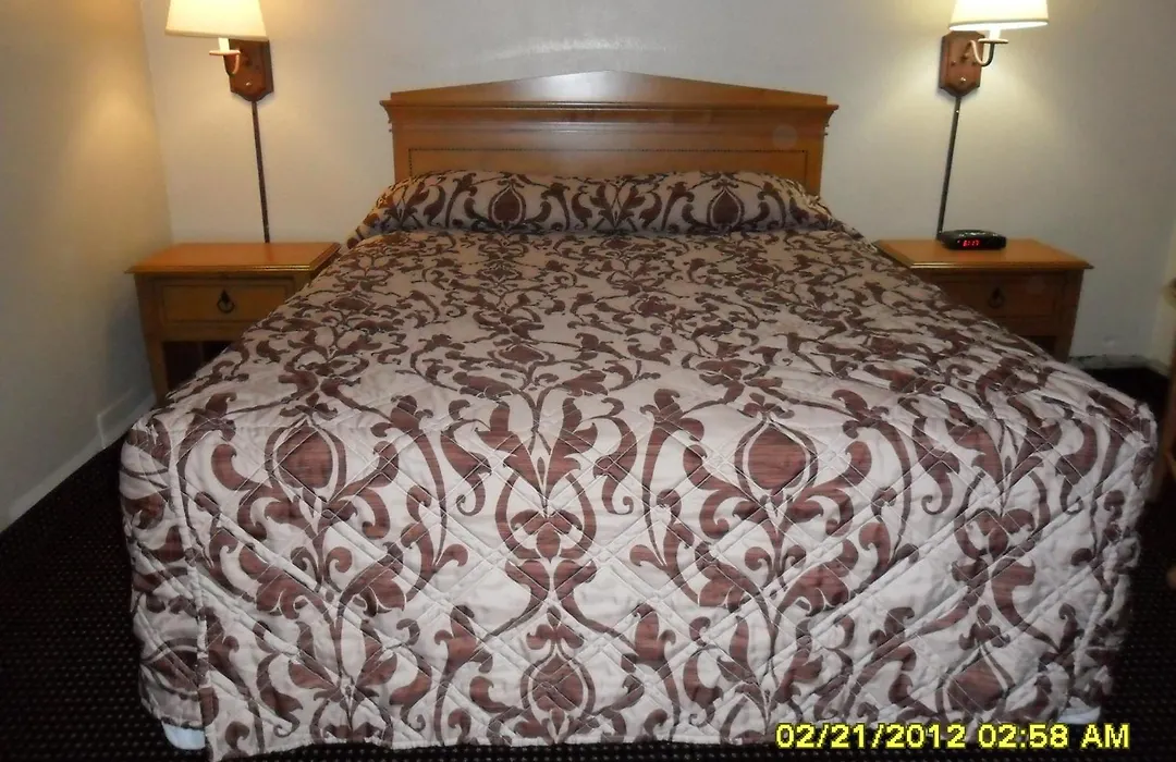 Knights Inn London Ontario-1